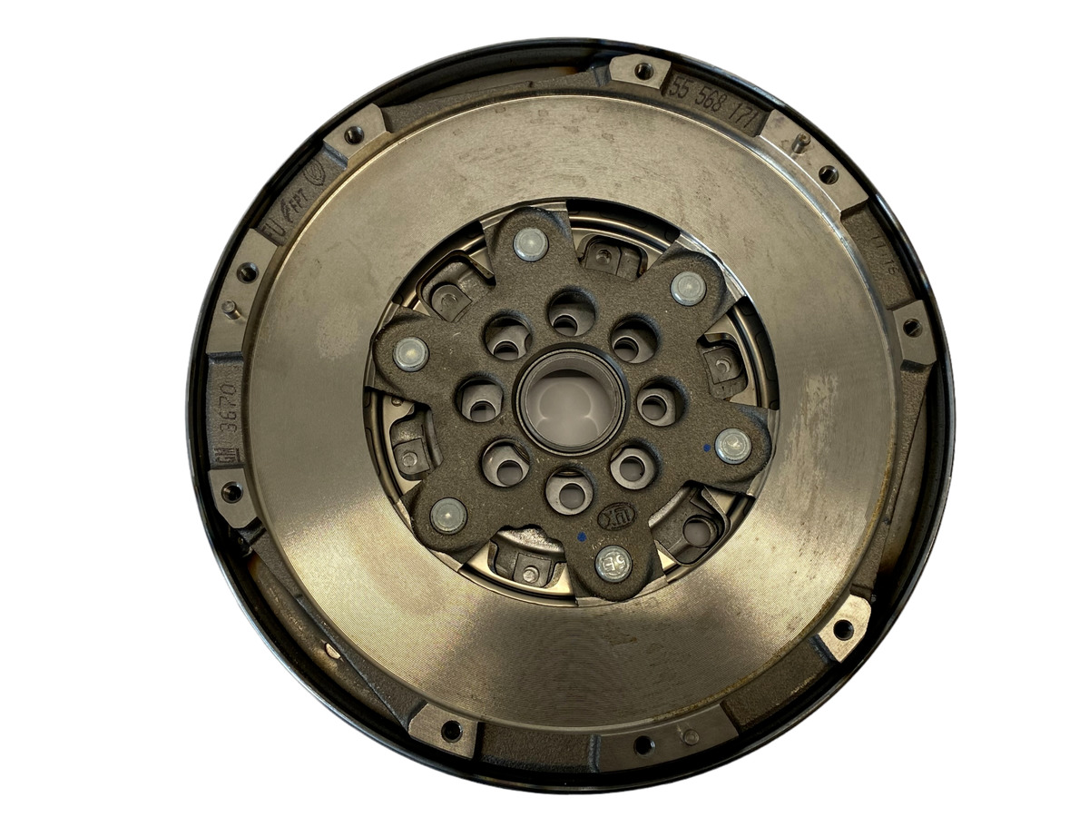 GM 55568171-VOLAN KOMPLE 1.3 CDTI OYNAR VOLAN MERIVA B 11 > 55568171/-5694
